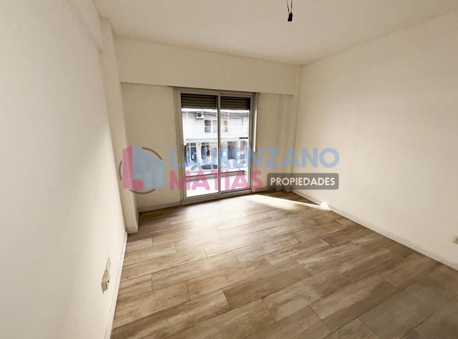 Foto de VENTA DEPARTAMENTO 3 AMBIENTES CON COCHERA CUBIERTA EN VILLA DEL PARQUE, imagen 4