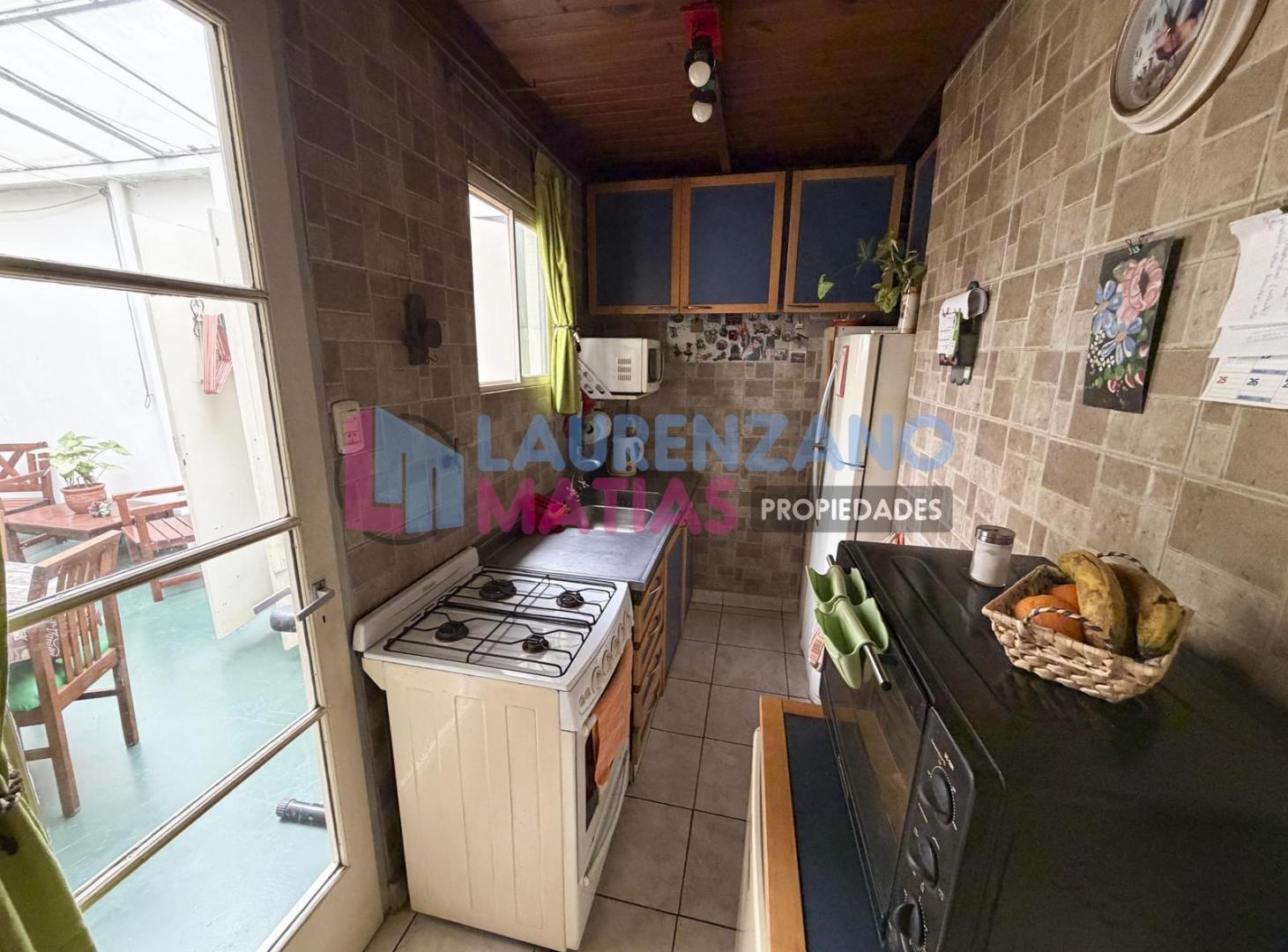 Foto de VENTA PH 2 AMBIENTES CON PATIO EN PARQUE CHAS, imagen 3