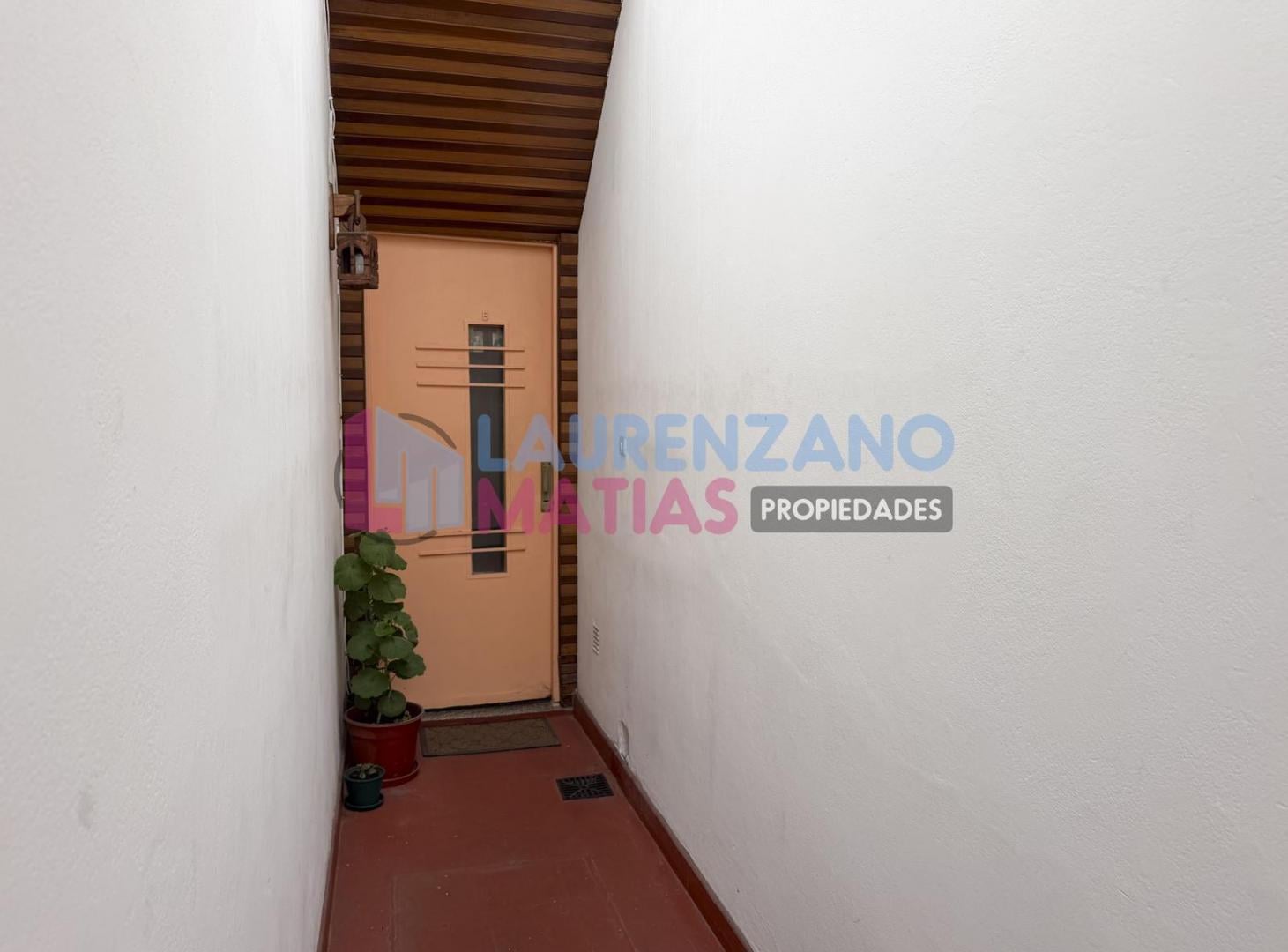 Foto de VENTA PH 2 AMBIENTES CON PATIO EN PARQUE CHAS, imagen 2