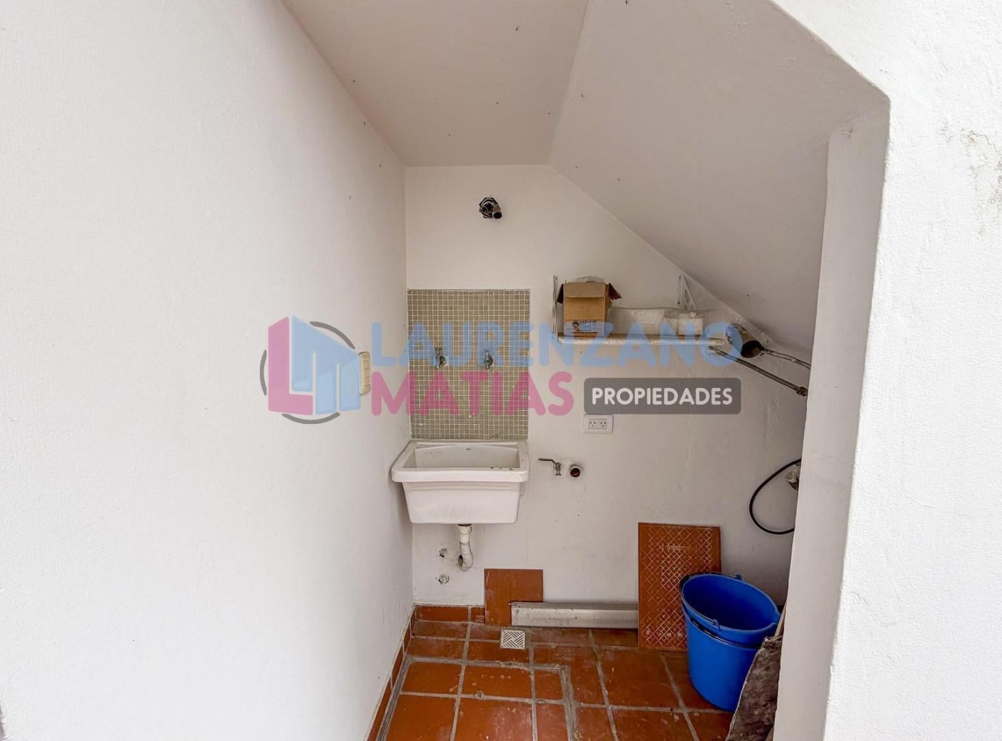 Foto de OFICINA COMERCIAL EN VILLA PUEYRREDON, imagen 4