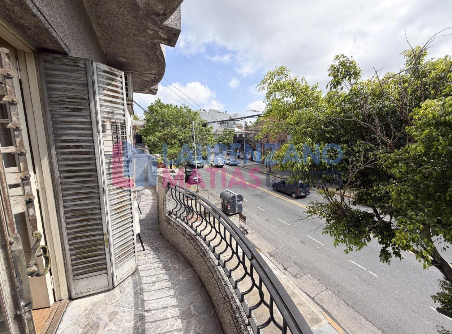 Foto de VENTA - PH 5 AMBIENTES CON BALCON, PATIO Y TERRAZA, A RECICLAR, EN, imagen 1