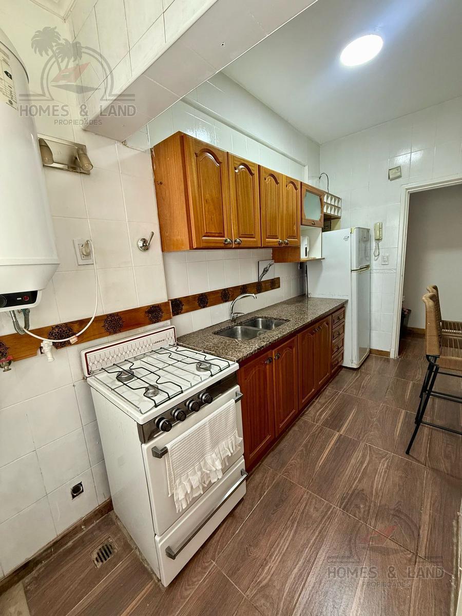 Departamento con Balcon Saliente y Dependencia 4