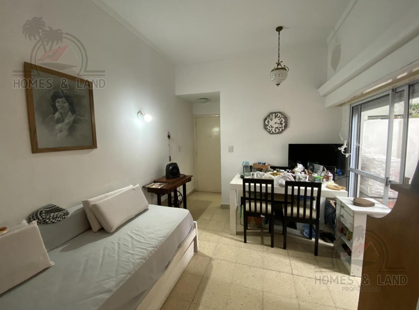 oportunidad, 2 ambientes con patio sobre av. colon