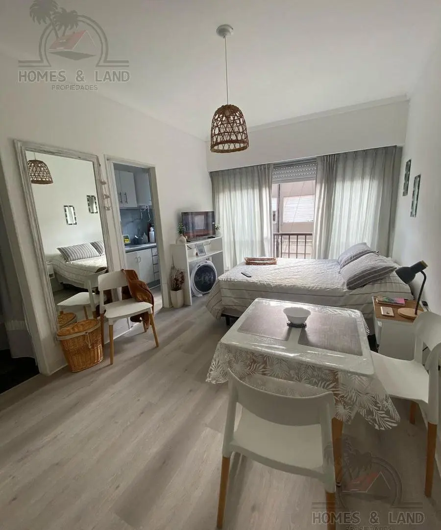 Alquiler de hermoso monoambiente a 1 cuadra del mar! 1