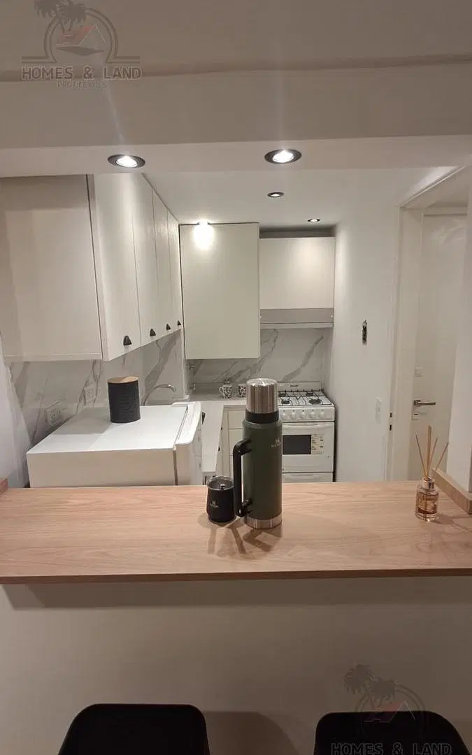 Departamento 2 ambientes con patio y balcon saliente 4
