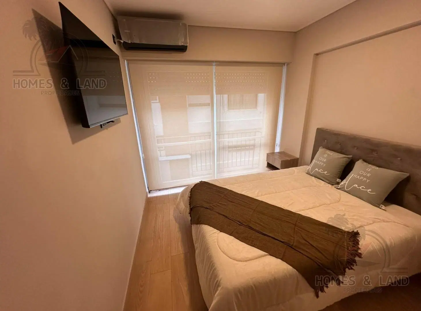 Departamento de un ambiente con Balcon Lateral 5
