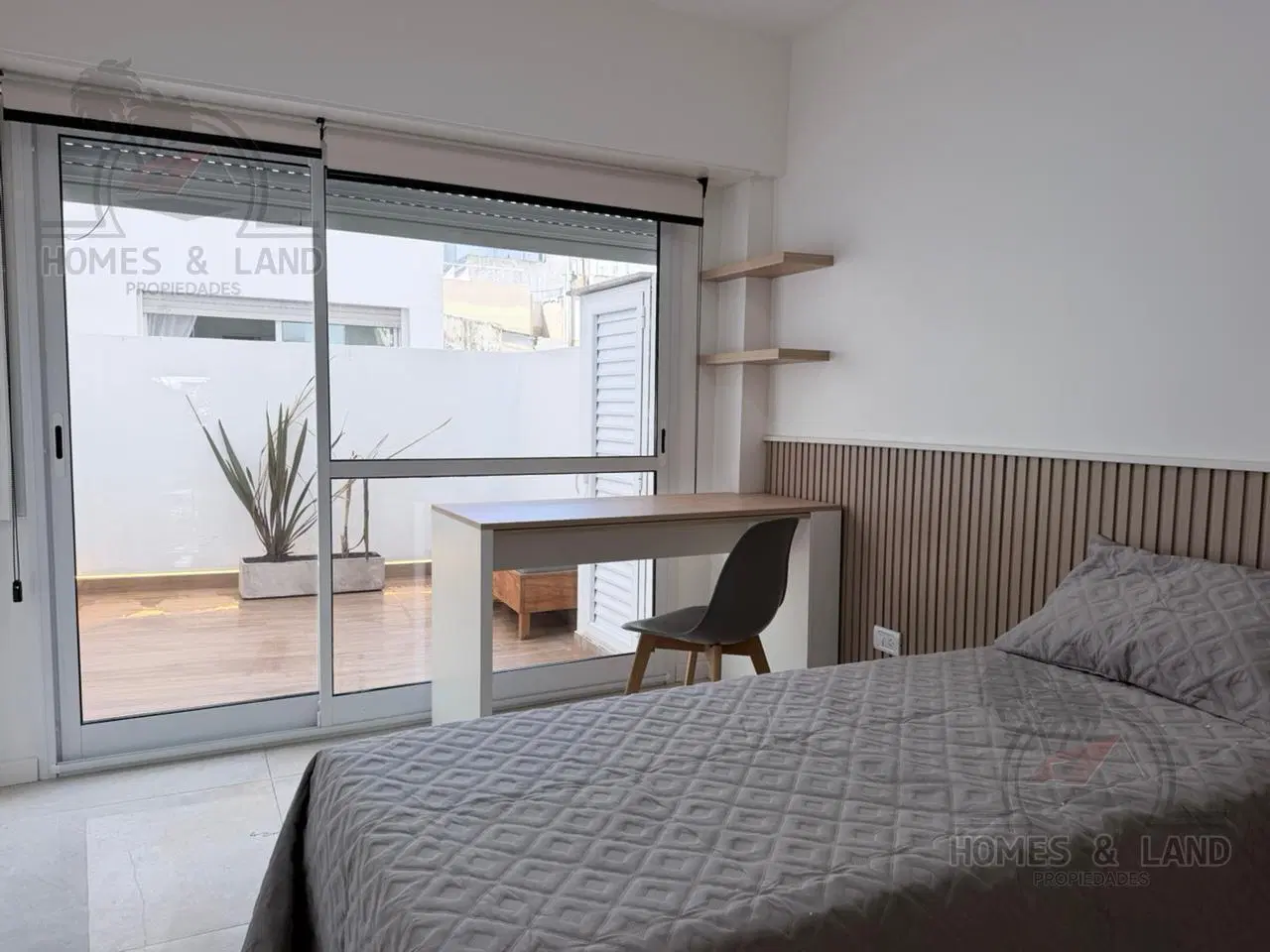 Departamento 3 ambientes cion balcon a la calle 8
