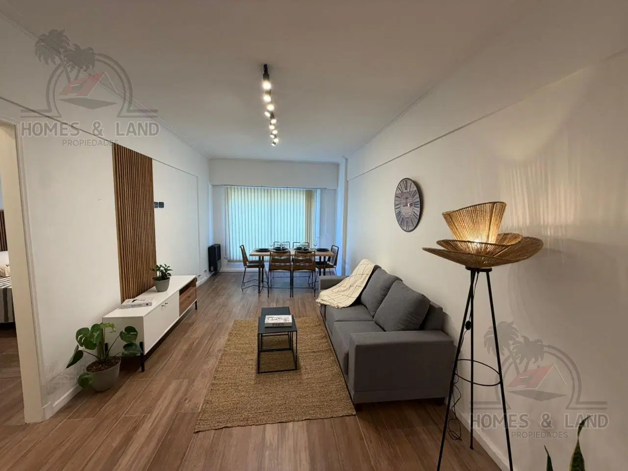 Departamento tres ambientes al frente con balcon Frances 2