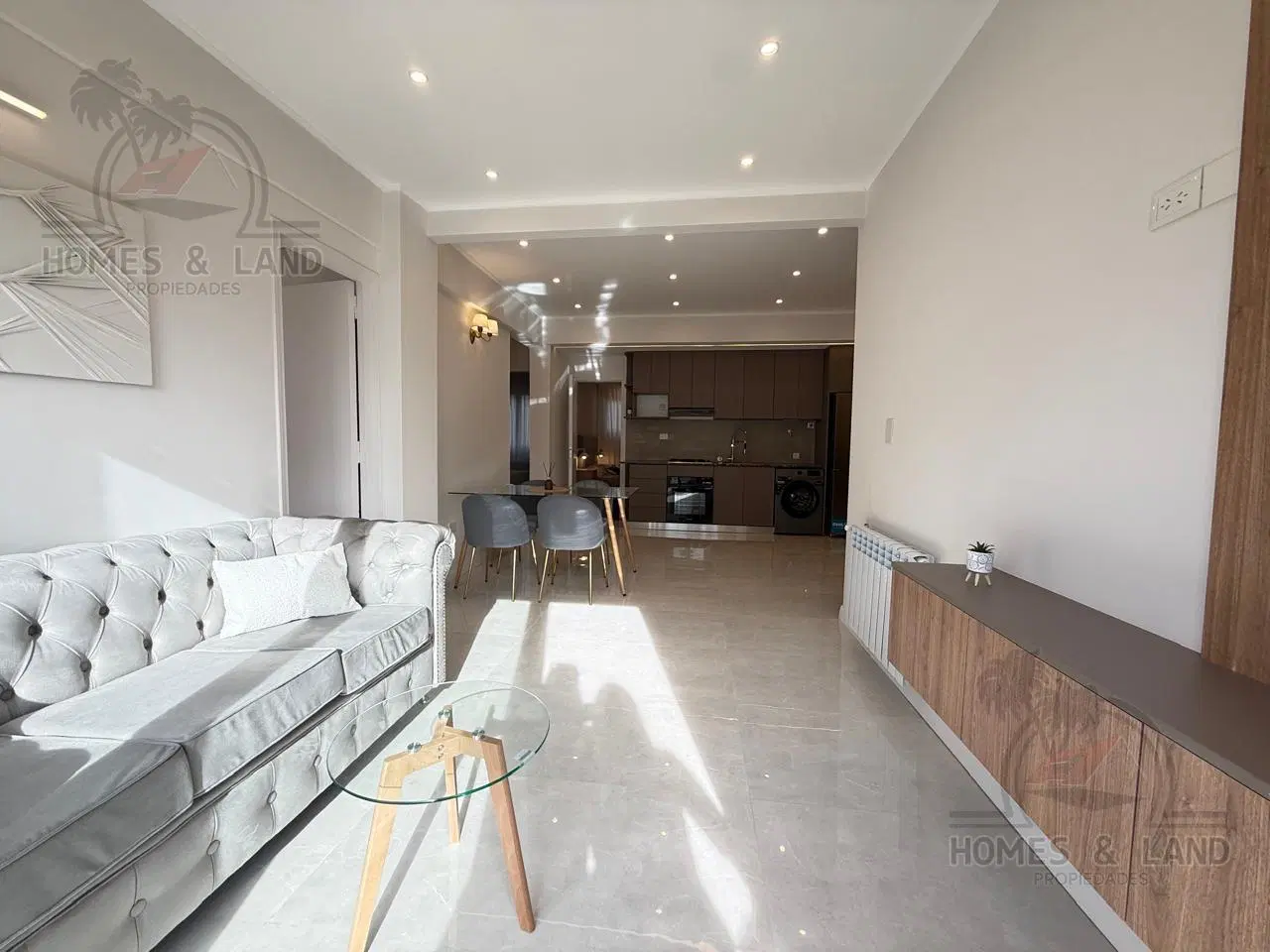 Departamento 4 ambientes con Balcon al frente y Vista a Plaza Colon 8