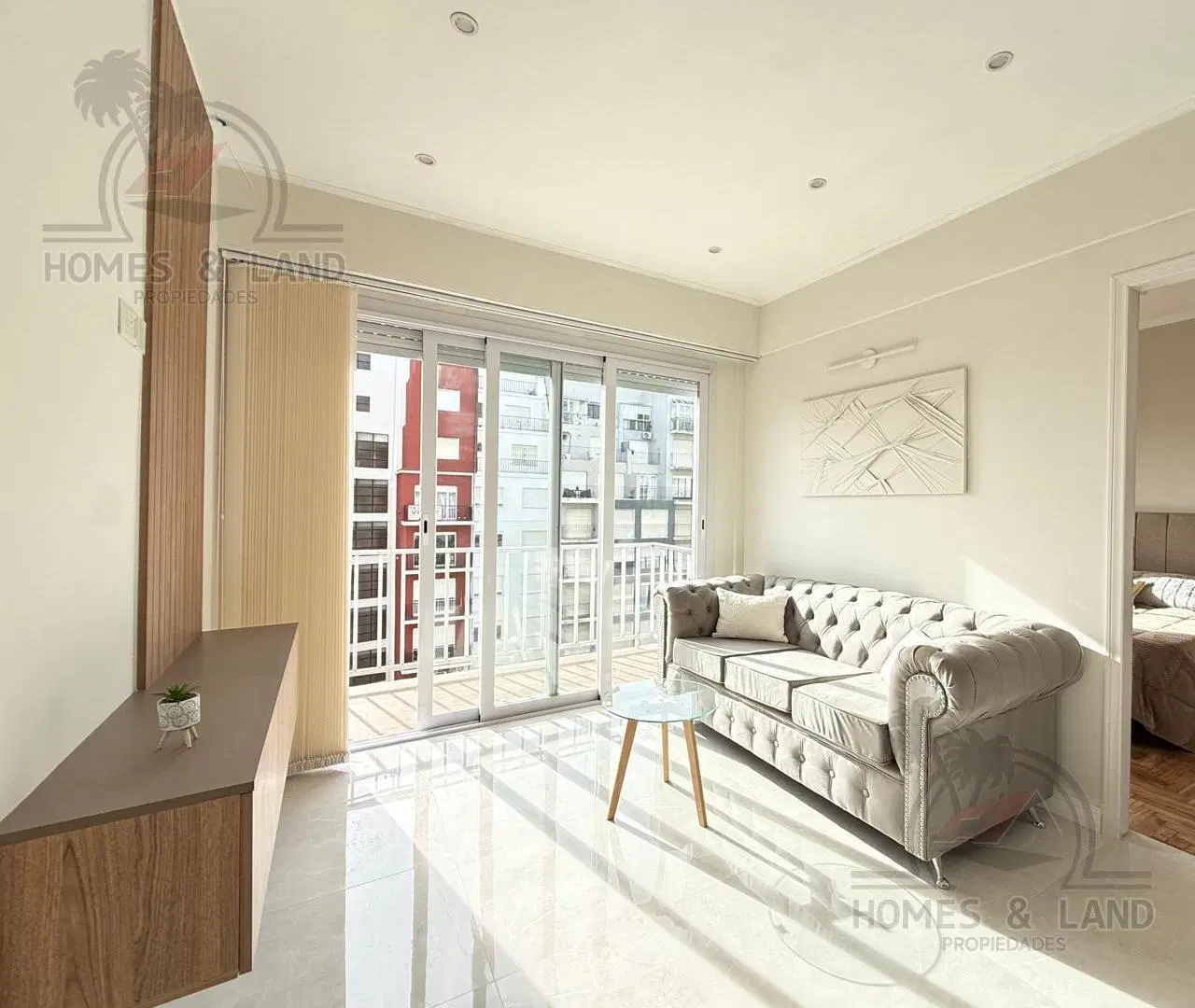 Departamento 4 ambientes con Balcon al frente y Vista a Plaza Colon 4