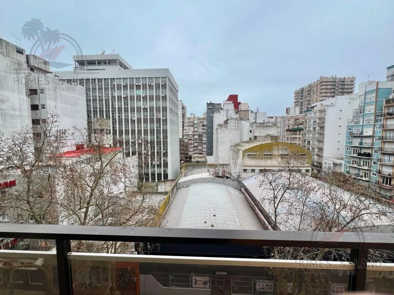 Departamento 2 ambientes con dependencia y balcon saliente 5
