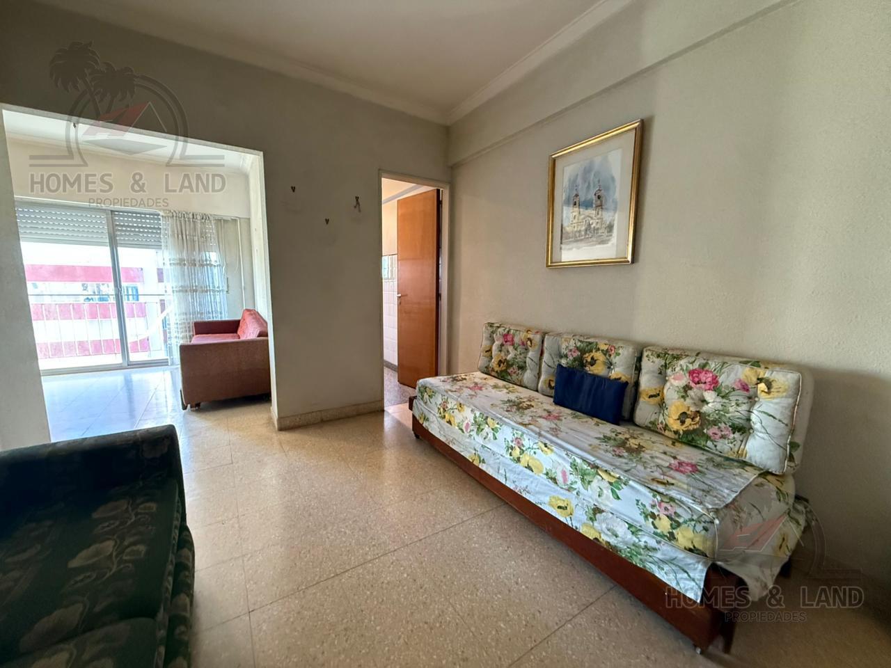 Foto de Departamento un ambiente a la calle con balcón saliente, imagen 2