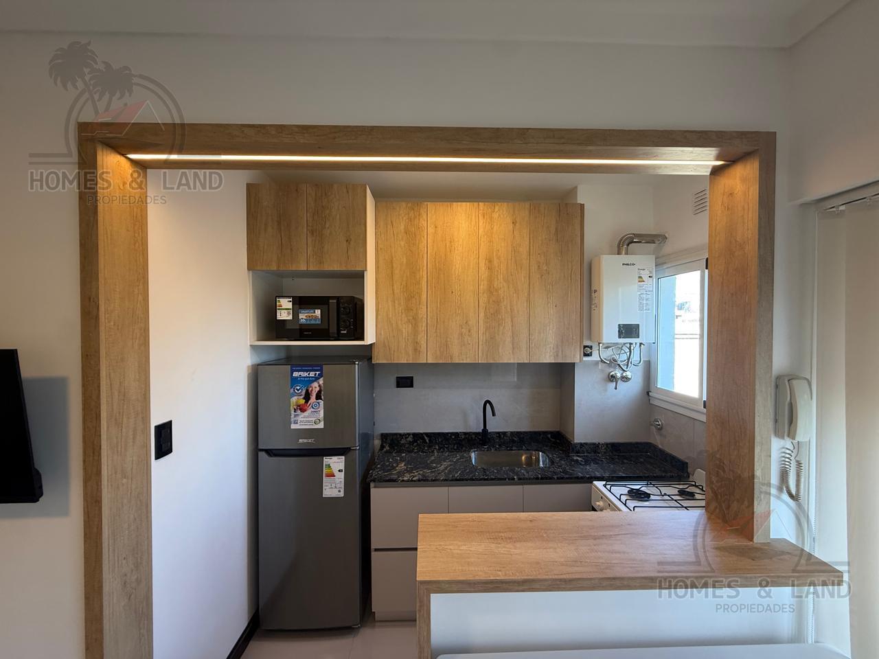 Foto de Departamento de una ambiente reciclado al lateral, imagen 1