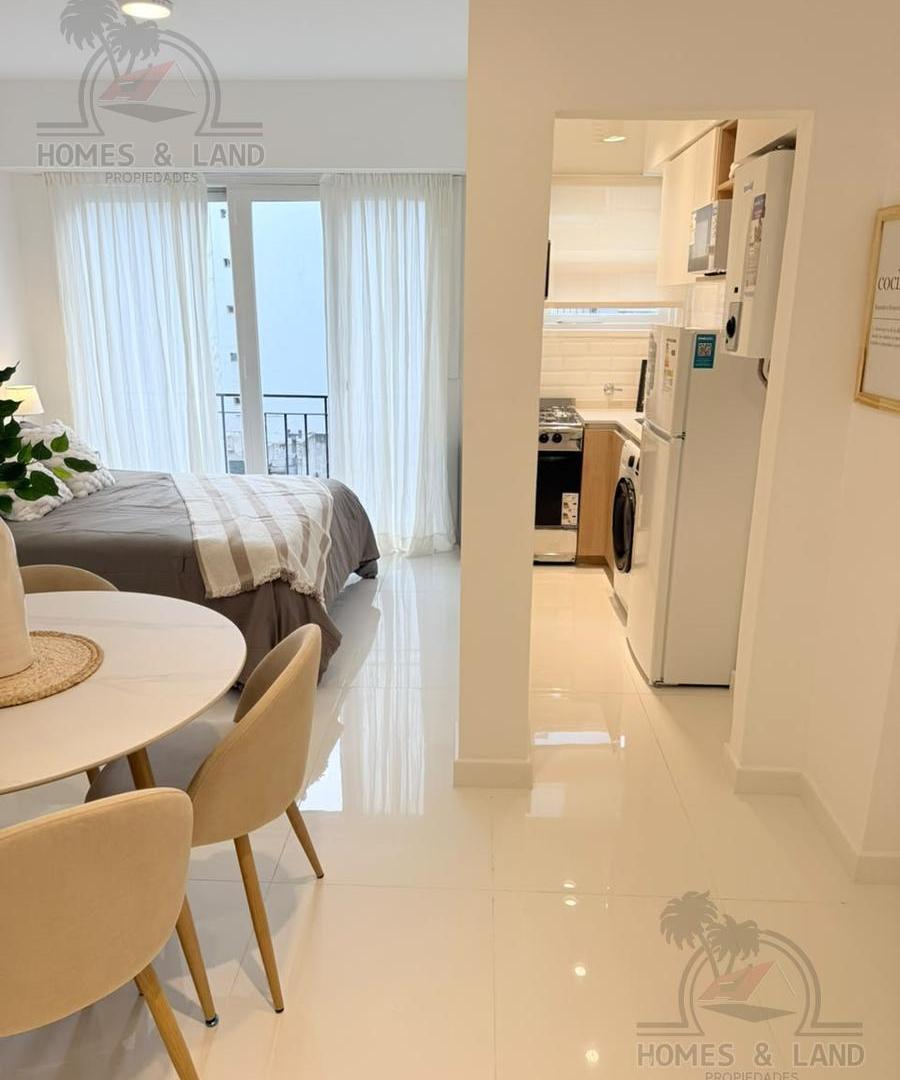 Foto de Departamento de un ambiente con balcon frances, imagen 2