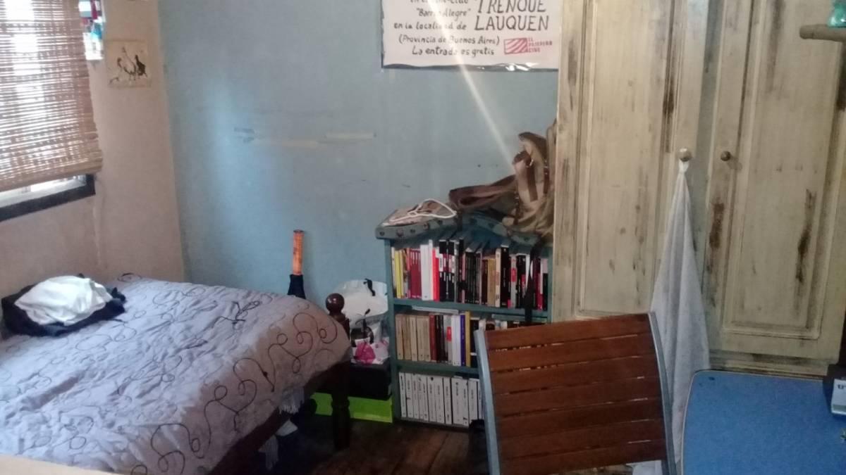 Liniers. Ibarrola 6900. Casa - 7 - Ambientes - 2 - Plantas - 3 - Baños - Ideal - 2 - Familias 5
