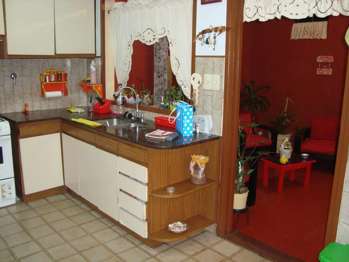 Liniers. Guamini 1100. Casa - Ph - 2 - Plantas - Frente - 5 - Amb - 2 - Patios - Cub - Cochera. 3