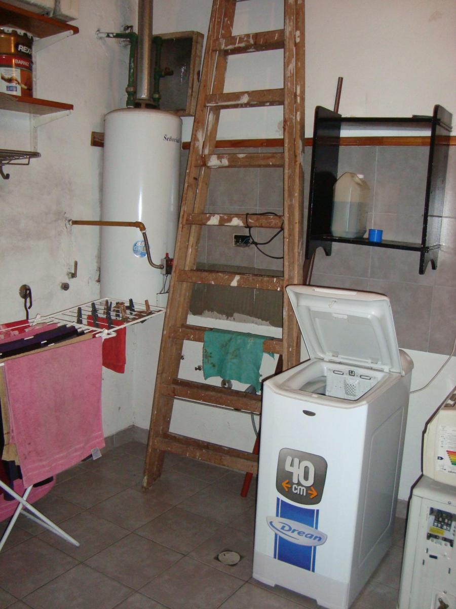 Liniers. Guamini 1100. Casa - Ph - 2 - Plantas - Frente - 5 - Amb - 2 - Patios - Cub - Cochera. 4