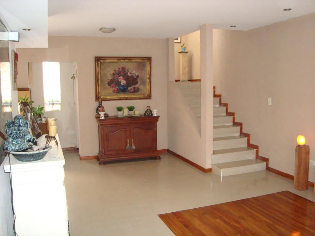 Versalles. Dupuy 800. Casa - 5 - Amb - 3 - Plantas - 2 - Cocheras - "Impecable" 4
