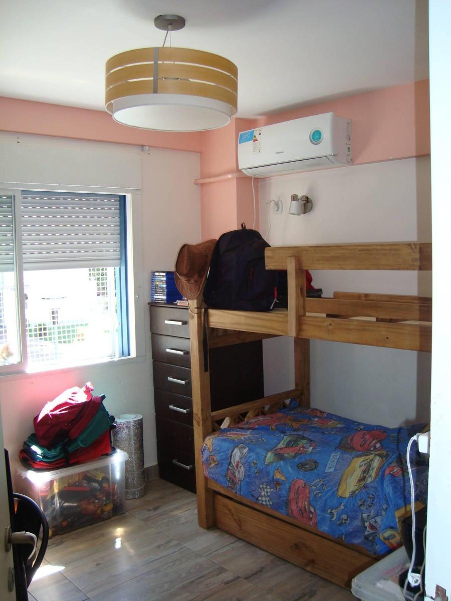 Floresta Norte. *impecable* Departamento de 3 Amb. Al Frente con Balcon. 4