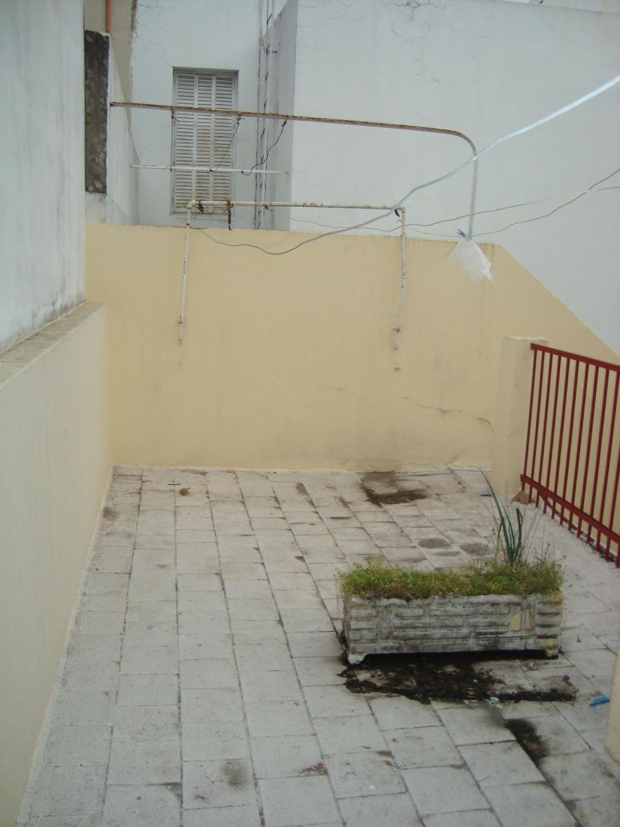 Liniers. Pje. Facundo 500. Casa 5 Ambientes 2 Plantas Cochera y Terraza. 1