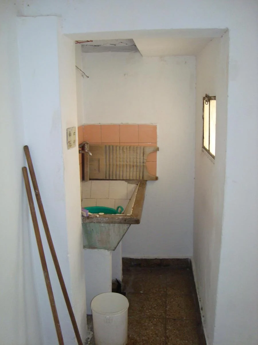 Liniers. Pje. Facundo 500. Casa 5 Ambientes 2 Plantas Cochera y Terraza. 2