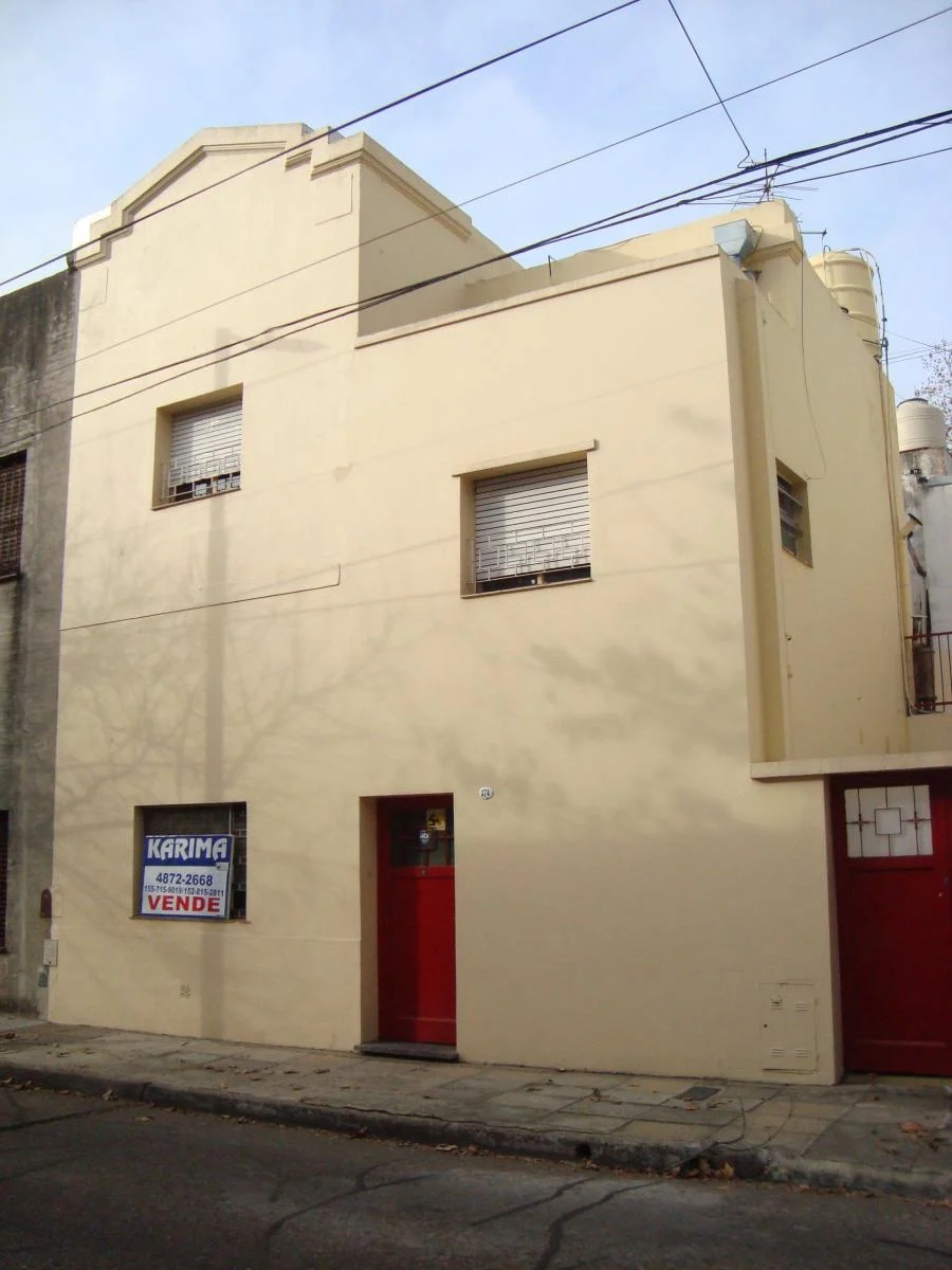 Liniers. Pje. Facundo 500. Casa 5 Ambientes 2 Plantas Cochera y Terraza. 5