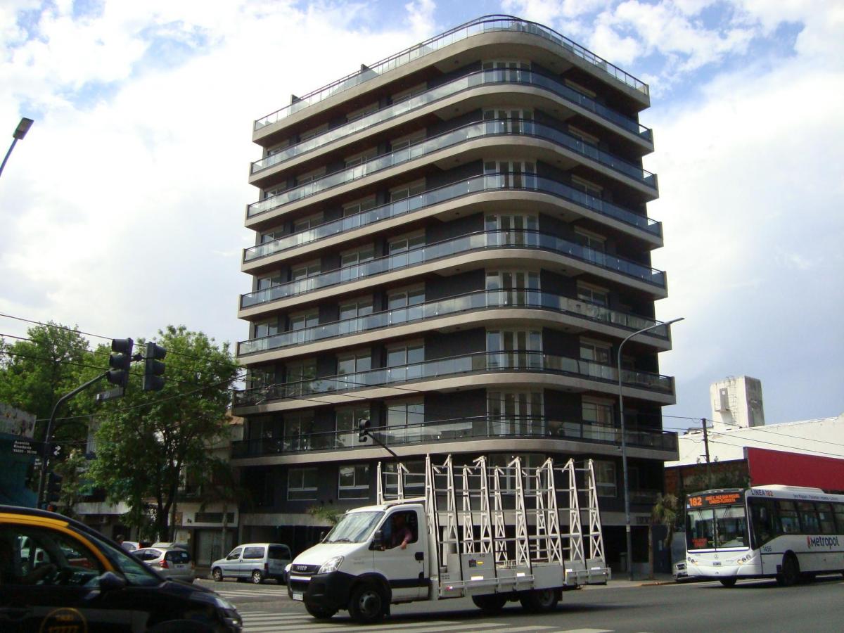 VILLA LURO. EDIFICIO CONSTRUIDO POR NOCITO AV. RIVADAVIA 10600. 1 AMB. Frente.