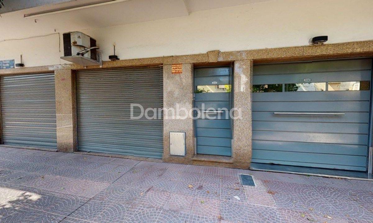 Liners. Timoteo Gordillo 500. Casa 4 Ambientes con 3 Locales y 2 Cocheras. 5