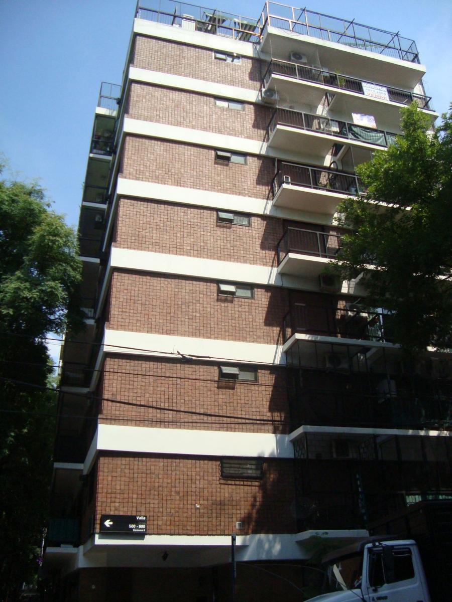 Caballito. Jose m Moreno 500. Depto 3 Ambientes Frente Balcon. 1