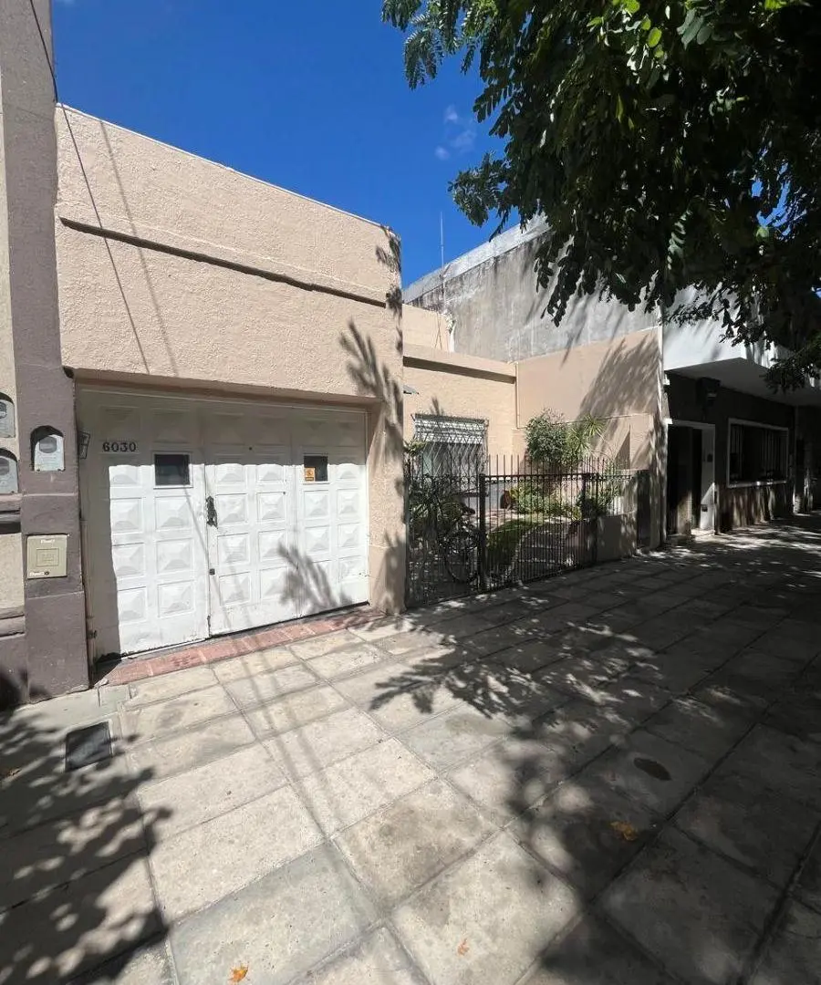 VILLA LURO. YERBAL 6000. CASA 7 AMBIENTES CON COHERA. IDEAL 2 FAMILIAS 2