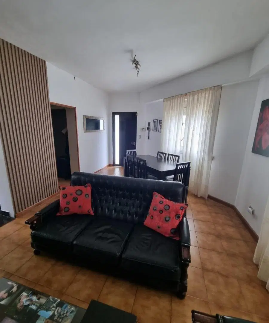 VILLA DEL PARQUE. CHIVILCOY 2300 CASA 4 AMB. CON GARAGE, PATIO Y TERRAZA 3