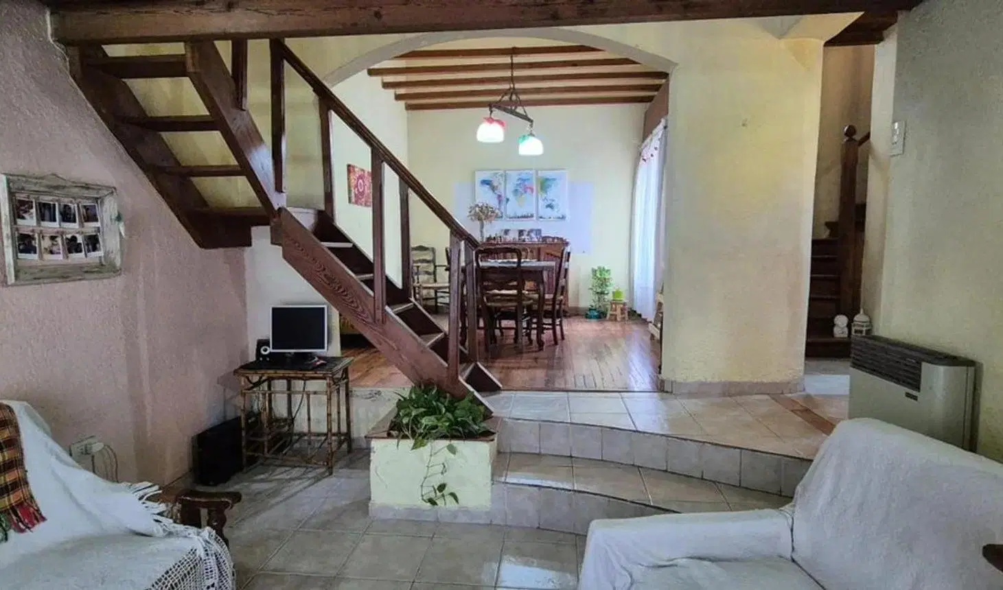 LINIERS. INTENDIENTE CARLOS NOEL 600. CASA LOTE PROPIO EX-MUNICIPAL 8