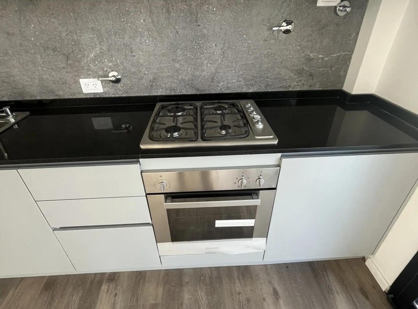 Foto de VILLA DEL PARQUE. CONCORDIA 2700 PISO 1 AMB. A ESTRENAR CON BALCON, imagen 2