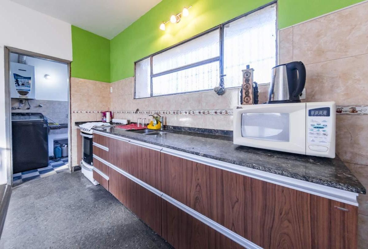 Departamento. 2 Dorm.. 1 Baño. Terraza. Planta Alta. B Pueyrredón 2