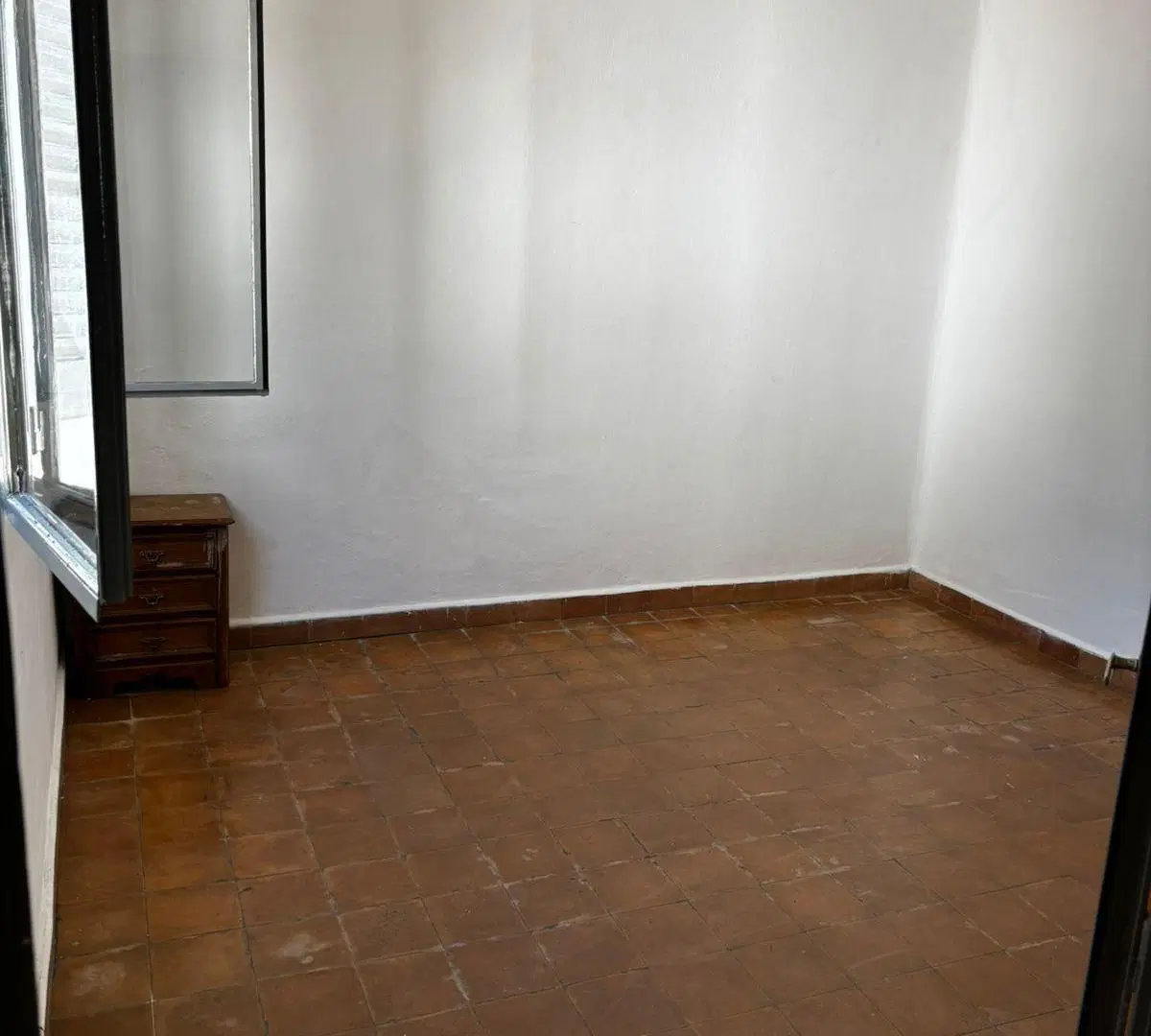 Dpto. 2 dorm. 1 baño. Patio. Sin expensas. B Villa Cabrera. 5