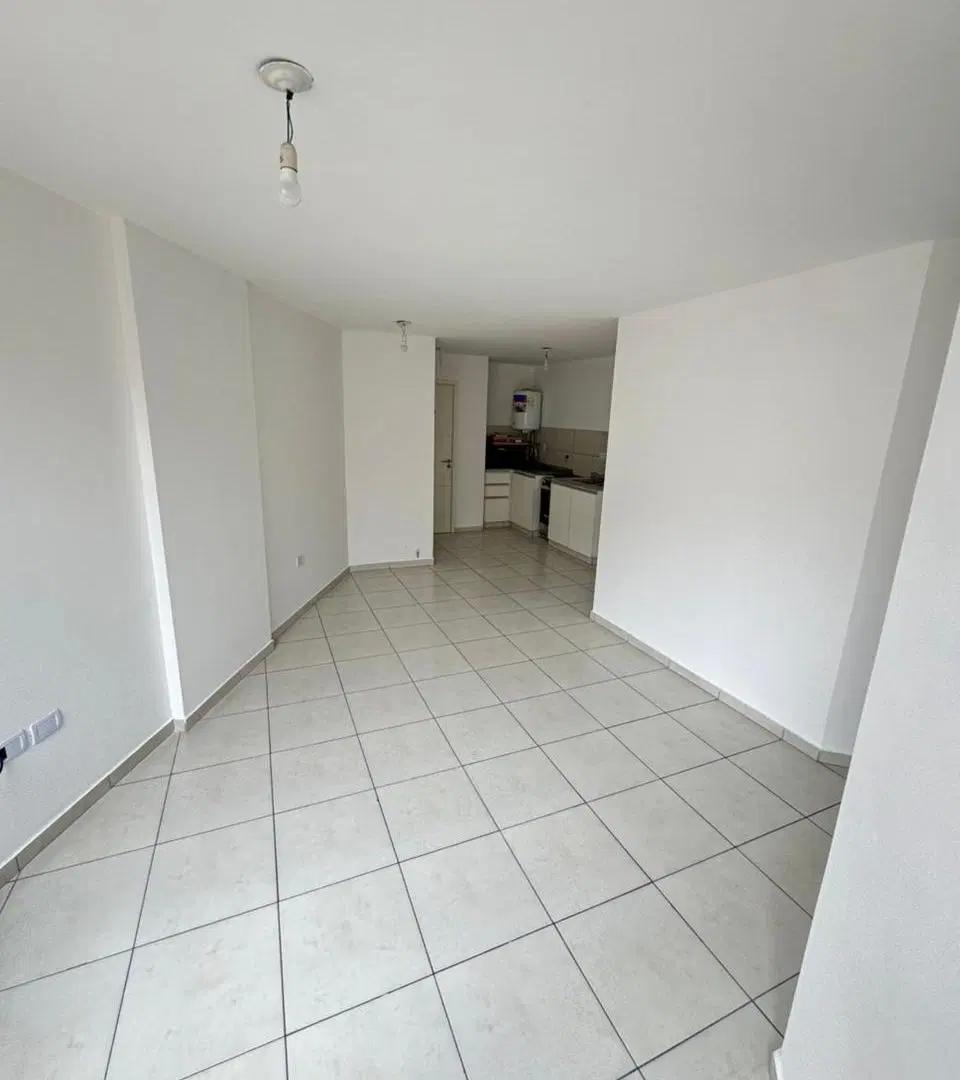 Dpto. 1 dorm. 1 baño. Terraza con asadores. B Centro. 4