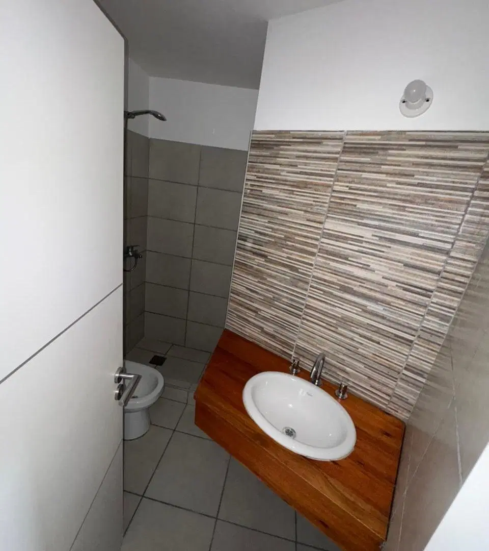 Dúplex. 1 dorm. 1 baño. Terraza con asadores. B Centro. 5
