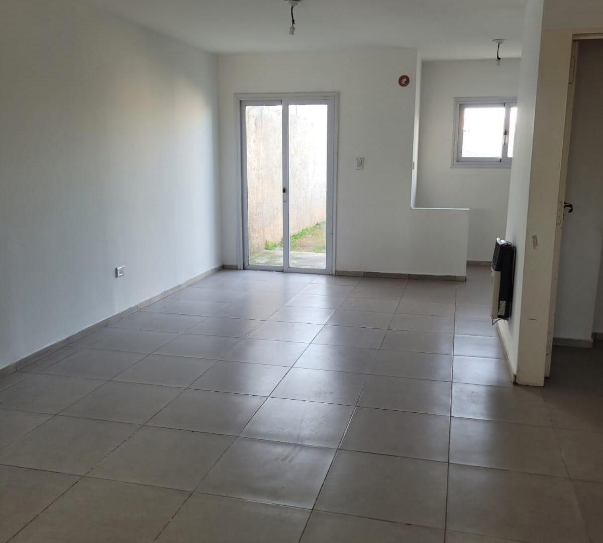 Foto de Dúplex. 2 dorm. 2 baños. Patio con asador. B Valle Cercano, imagen 3