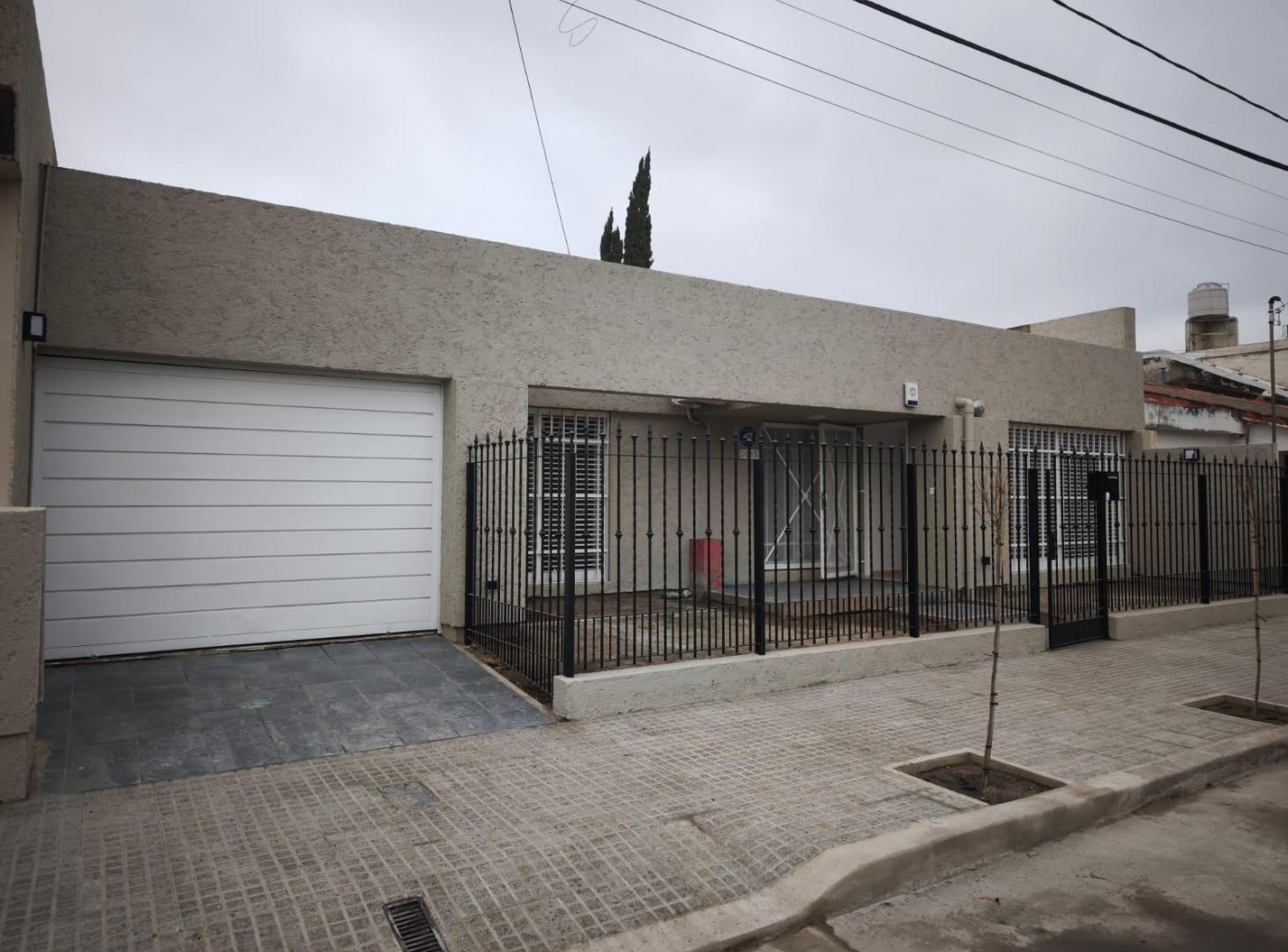 Foto de Casa. 3 dorm. 2 baño. Cochera doble. Excelente ubicación. B Alto Verde, imagen 2
