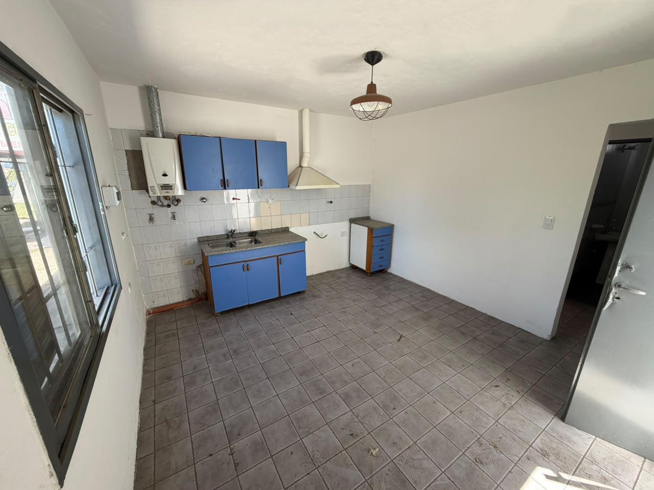 Foto de Dpto. 1 dorm. 1 baño. Planta baja. Patio. B Villa Azalais, imagen 2
