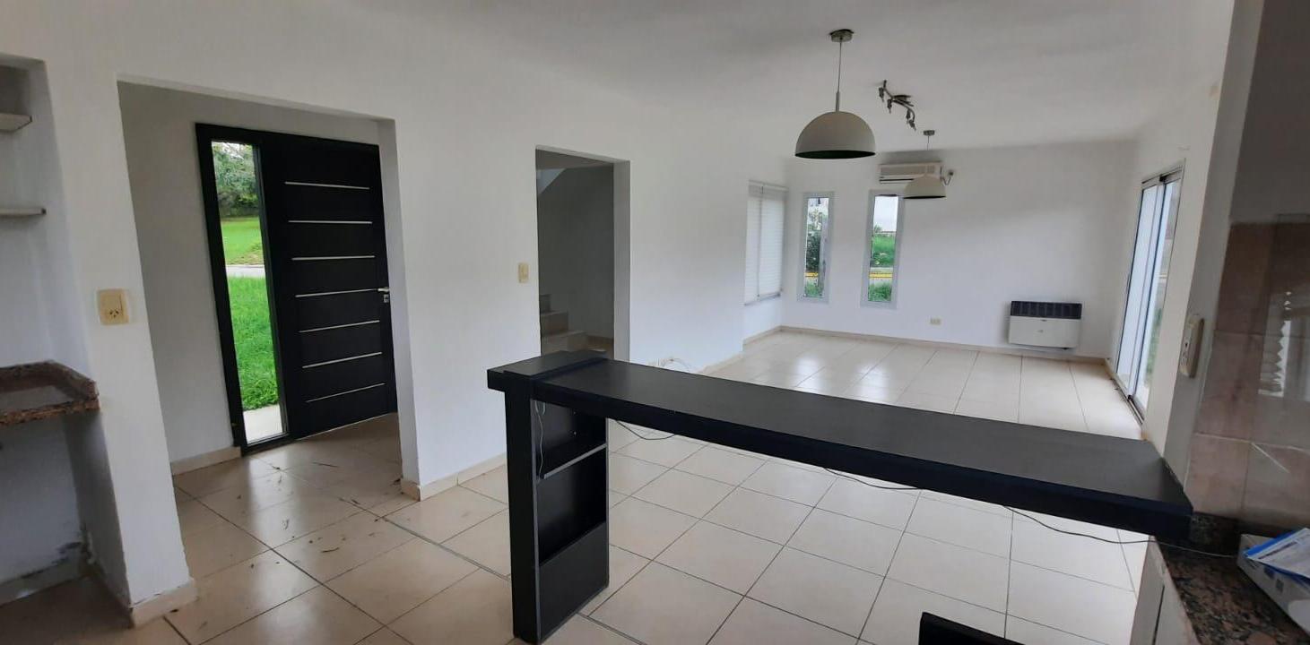 Foto de Casa. 3 dorm. 2 baños. Amplio patio. La Estanzuela I (La Calera), imagen 1