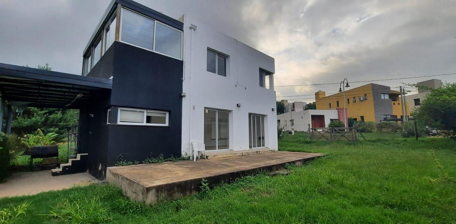 Foto de Casa. 3 dorm. 2 baños. Amplio patio. La Estanzuela I (La Calera), imagen 2