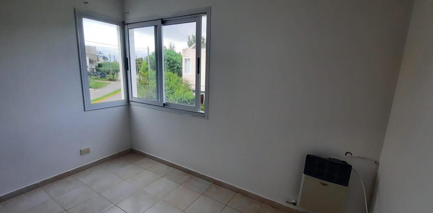 Foto de Casa. 3 dorm. 2 baños. Amplio patio. La Estanzuela I (La Calera), imagen 4