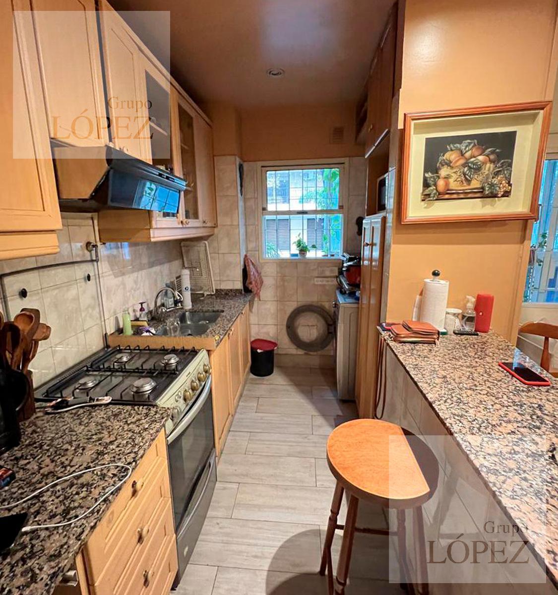 Venta - Departamento - Belgrano - 2 Dorm., 2 Baños - Frente con Balcón - 1 Cuadra Cabildo 2