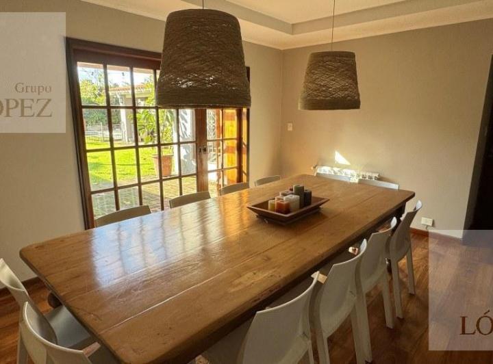 VENTA CHALET FLORIDA GRAN JARDIN CON PISCINA 5