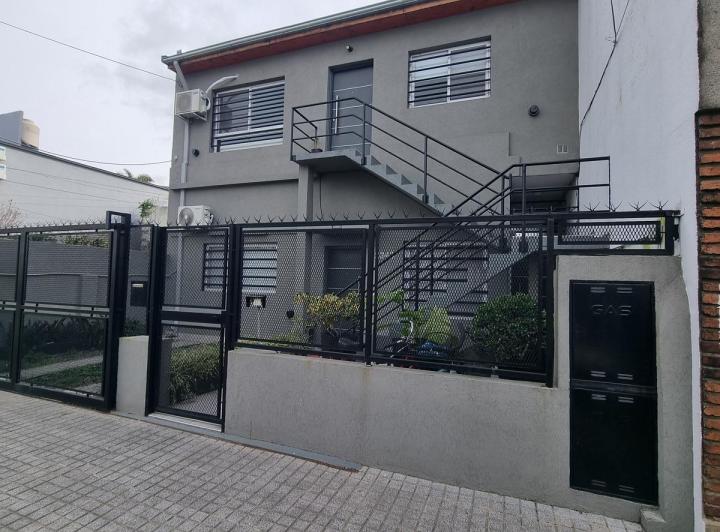Alquiler – Departamento 3 Ambientes en Florida, Planta Alta con Terraza 2