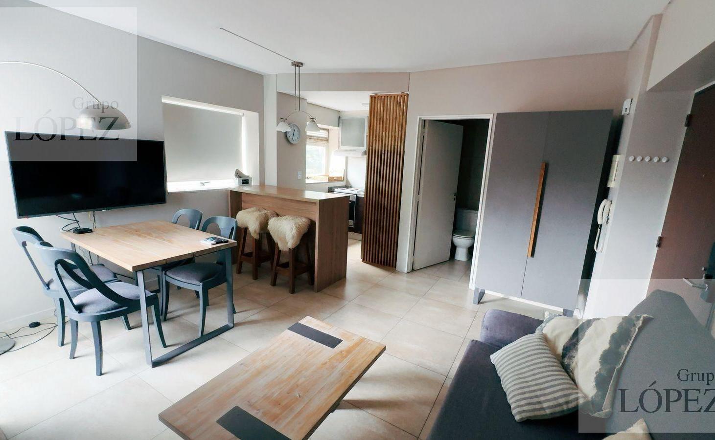 Alquiler temporario de 2 ambientes a metros del rio y de Av. Libertador, amenities y cochera