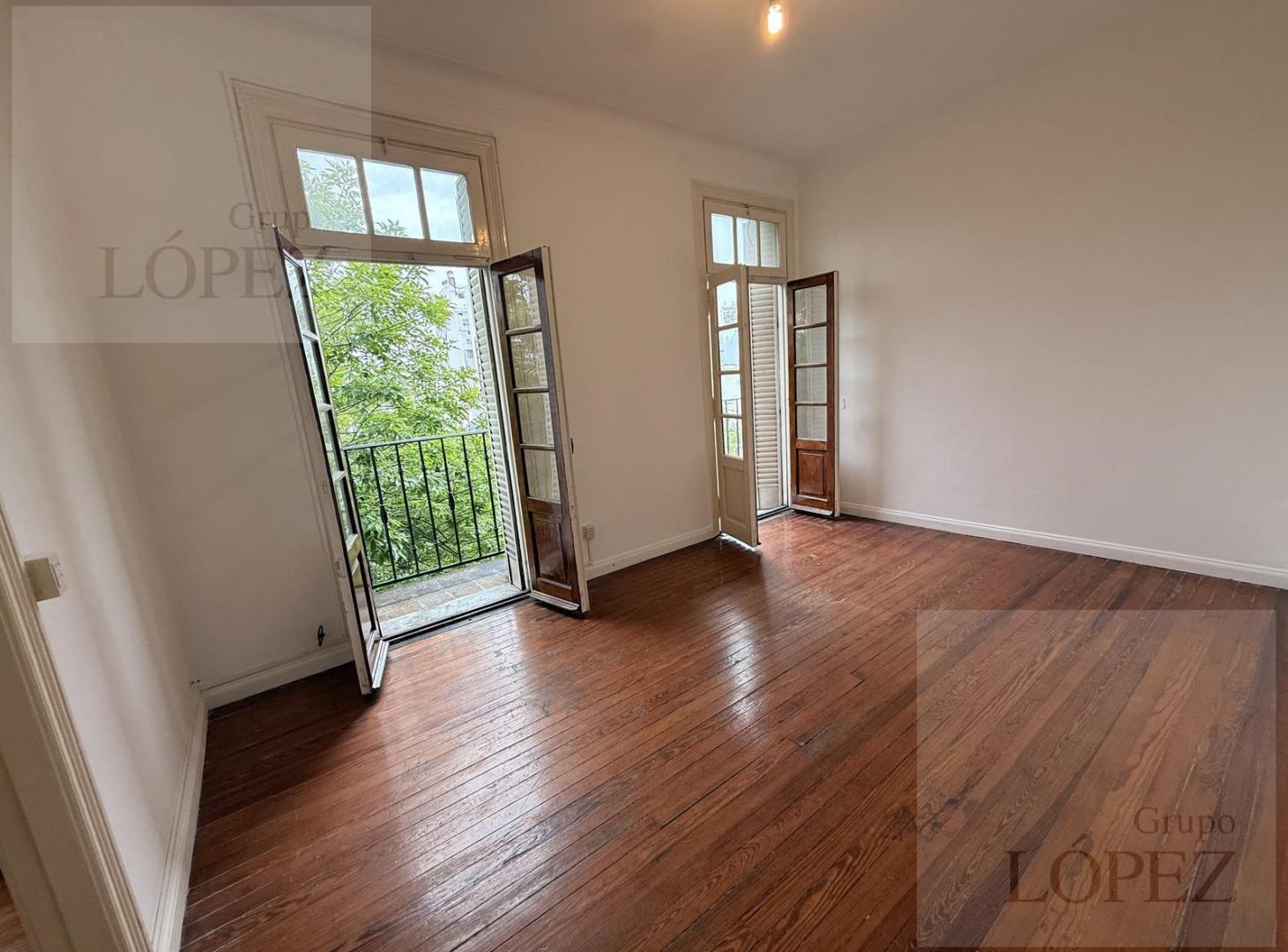 Foto de Venta Departamento 2 ambientes en CABA con 3 balcones al frente - Muy, imagen 2