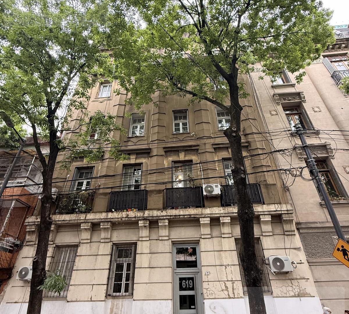 Foto de Venta Departamento 2 ambientes en CABA con 3 balcones al frente - Muy, imagen 4