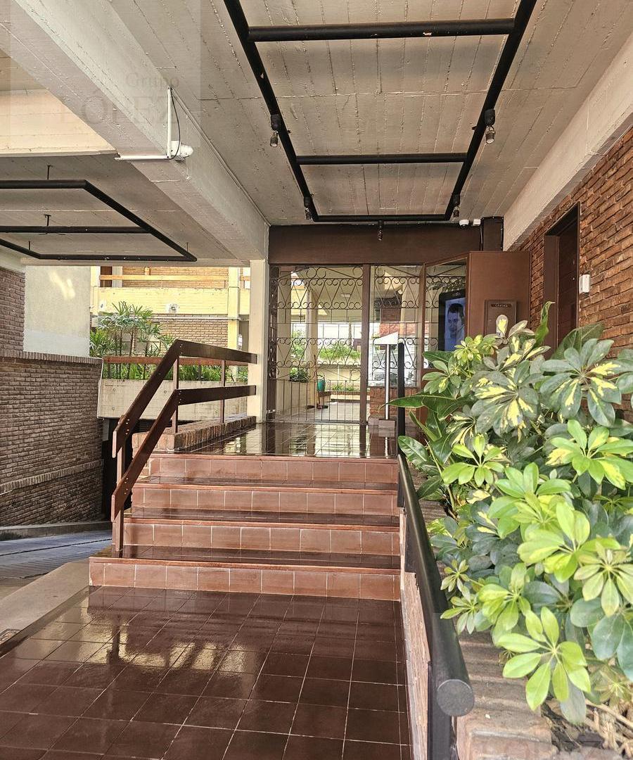 Venta Departamento en Olivos 2 Dormitorios mas escritorio o 3 dormitorio - Con Seguridad